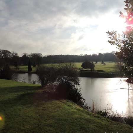 Mannings Heath Hotel Horsham Dış mekan fotoğraf