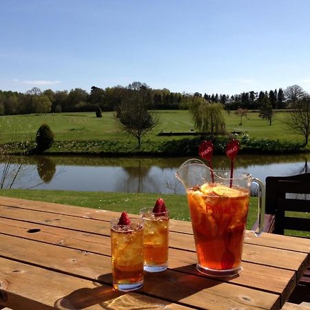 Mannings Heath Hotel Horsham Dış mekan fotoğraf