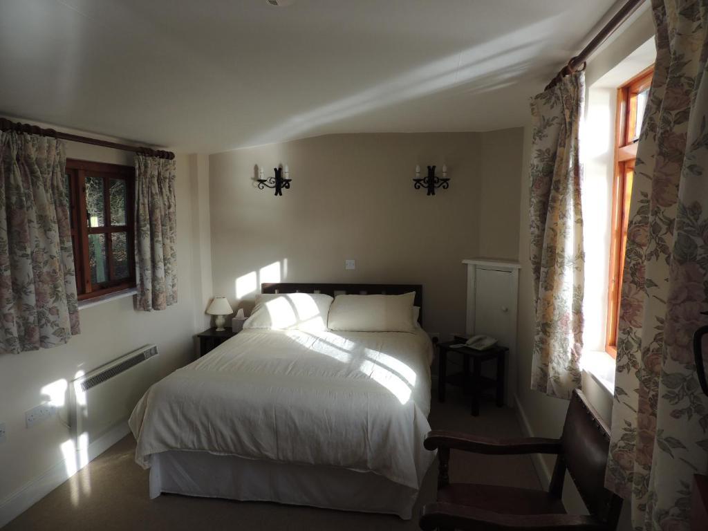 Mannings Heath Hotel Horsham Oda fotoğraf