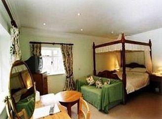 Mannings Heath Hotel Horsham Dış mekan fotoğraf